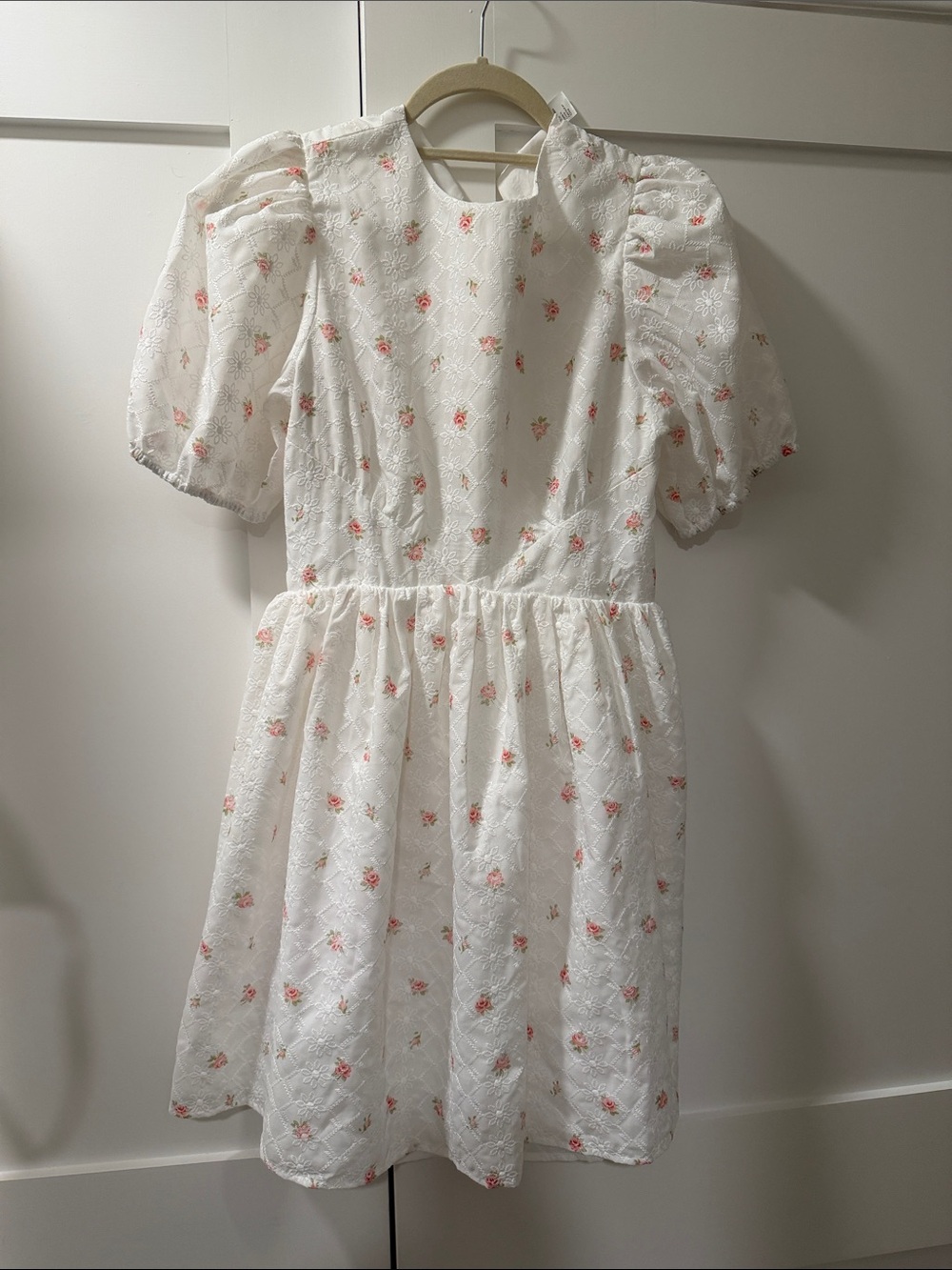 NWT H&M Puff Sleeve Open Back White Floral Dress